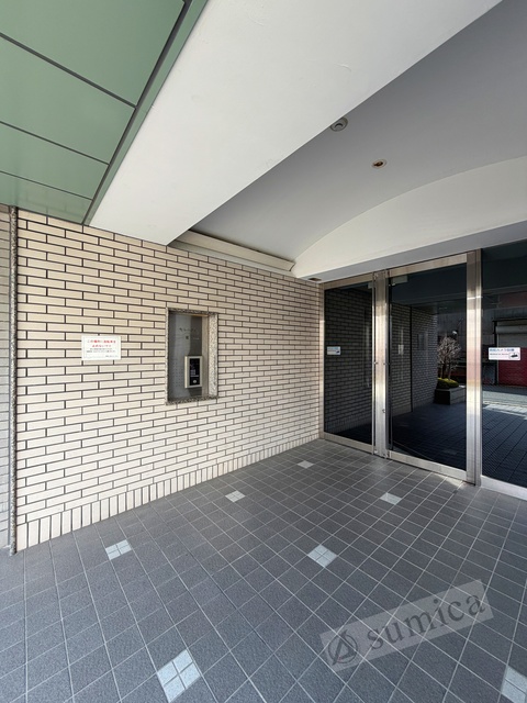 エントランス　オートロックで部外者はシャットアウト♪♪