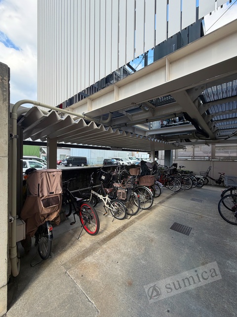 その他共有部分　屋根付き駐輪場が嬉しいです♪♪