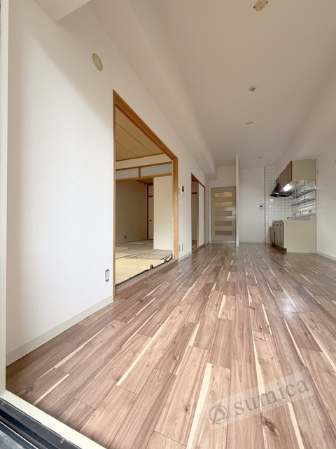 居室・リビング　扉を開ければこの解放感＾０＾さぁどう使いましょうか。。。