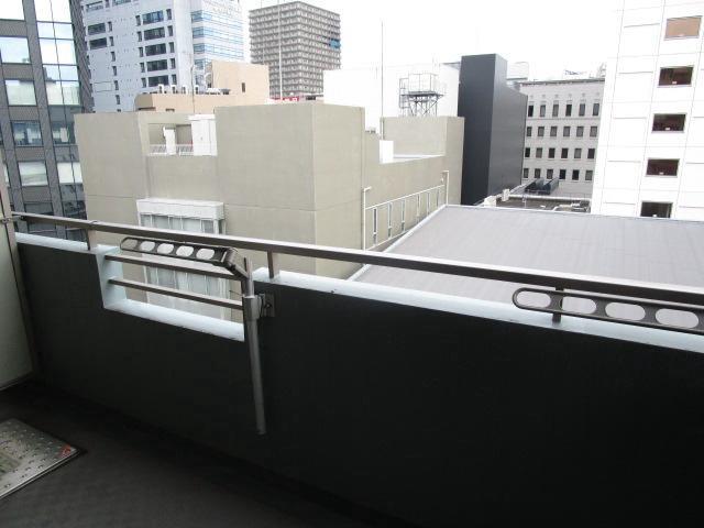 バルコニー　お洗濯にも便利なバルコニー付き