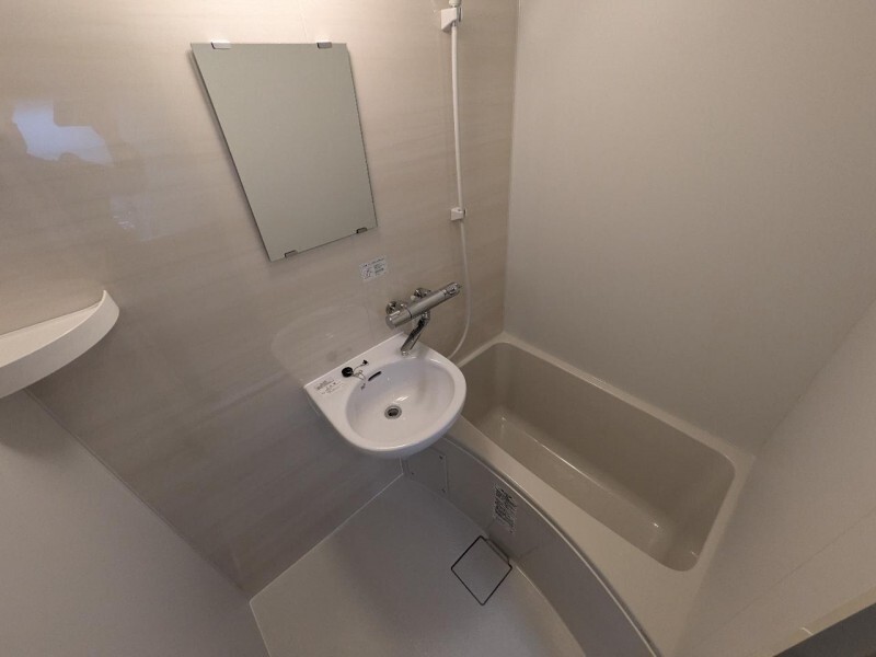 バス・シャワールーム　清潔感のある浴室です♪