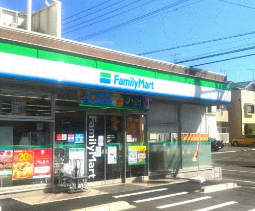 コンビニ　ファミリーマート 西寺尾二丁目店（コンビニ）まで274m
