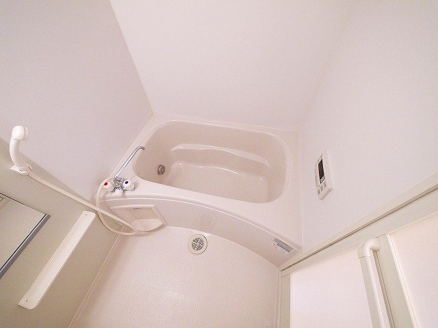 バス・シャワールーム　コンパクトな浴室はお掃除も簡単です