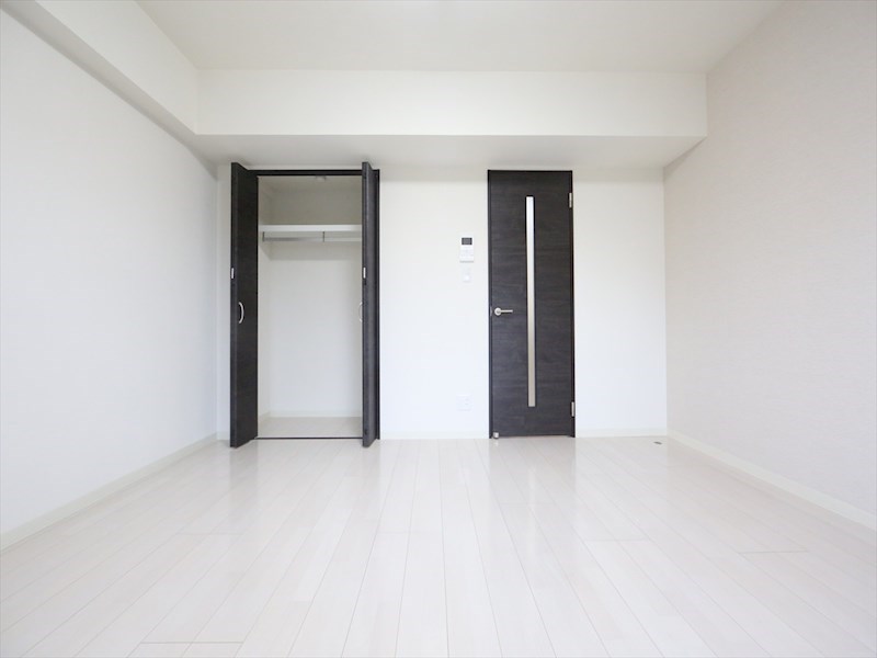 その他部屋・スペース　洋室9.4帖　クローゼット付（収納充実してます）