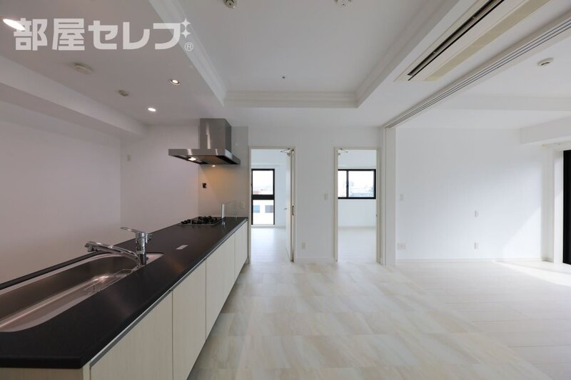 居室・リビング　１４０１号室写真