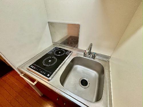 キッチン　設備・仕様は号室により異なる為、現況を優先いたします。