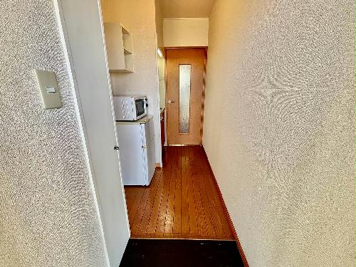 玄関　設備・仕様は号室により異なる為、現況を優先いたします。