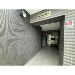 エントランス　La ciudad博多駅南