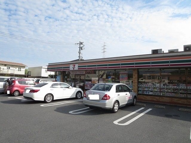 コンビニ　セブンイレブン光市中央１丁目店（コンビニ）まで650m