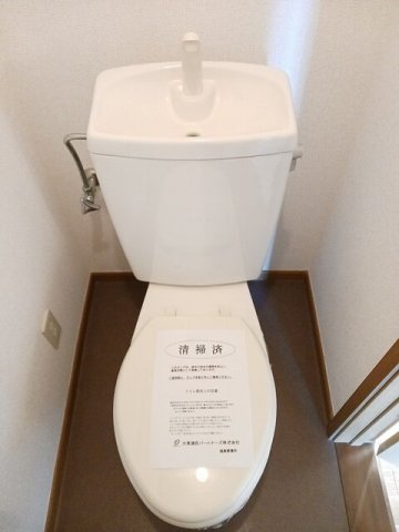 トイレ　清潔感のあるトイレです