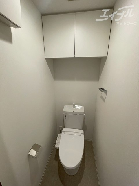 トイレ　ウォシュレット付いてます。