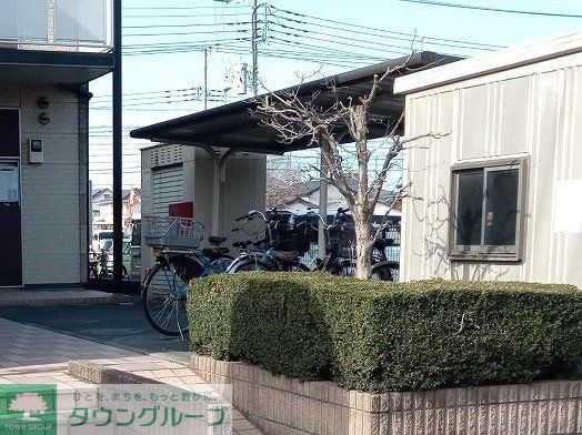エントランス　自転車置き場