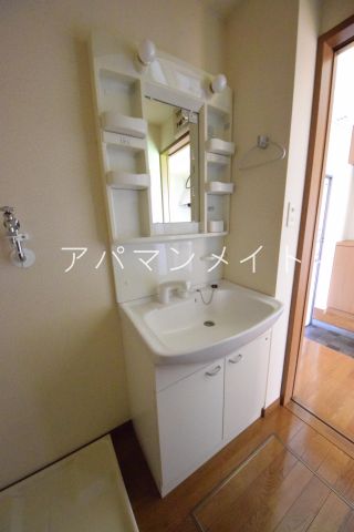 洗面設備　忙しい朝には欠かせない洗面所です