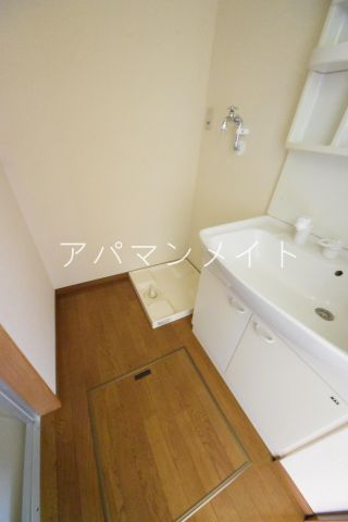 その他設備　室内洗濯機置場です