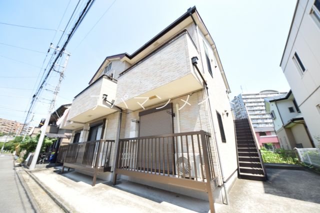 建物外観　落ち着いた雰囲気の外観です