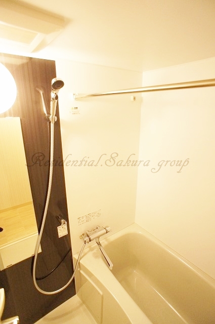 バス・シャワールーム　浴室乾燥機付きのお風呂♪