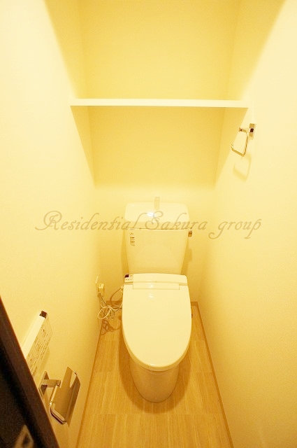 トイレ　嬉しいシャワー付きトイレ♪