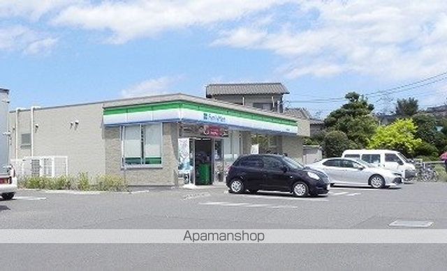 コンビニ　ファミリーマート柏松ヶ崎店（コンビニ）まで300m