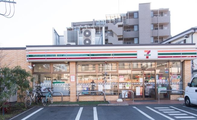 コンビニ　セブンイレブン世田谷桜上水1丁目店（コンビニ）まで273m