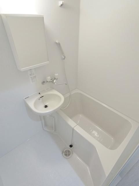 バス・シャワールーム　♪サッパリ爽快バスタイム！♪