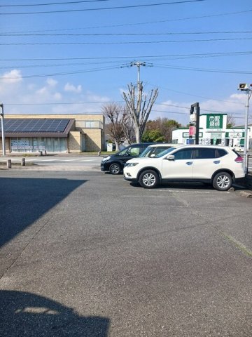 駐車場　車をお持ちの方に嬉しい駐車場付きの物件です