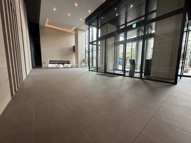 ロビー　建物の内部です