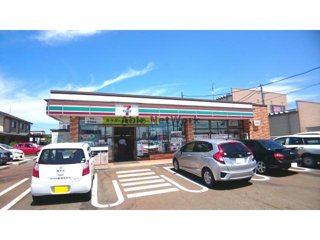 コンビニ　セブンイレブン長岡喜多町店（コンビニ）まで946m