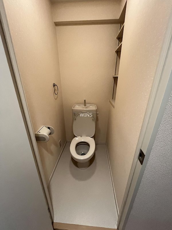 トイレ　※別部屋参考写真です