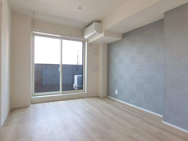 居室・リビング　こちらのリビングで趣味の時間をお楽しみください♪