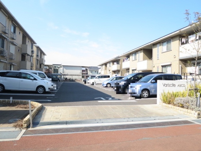 駐車場　駐車場