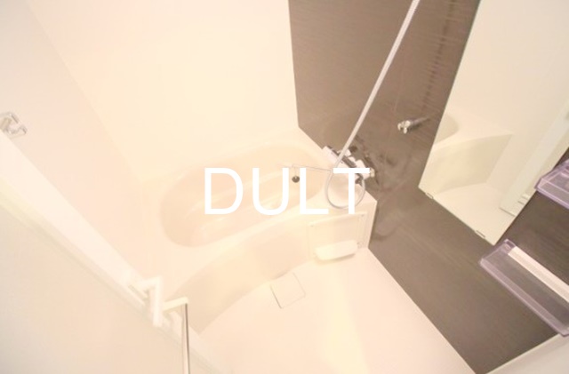 バス・シャワールーム　バスルームです。