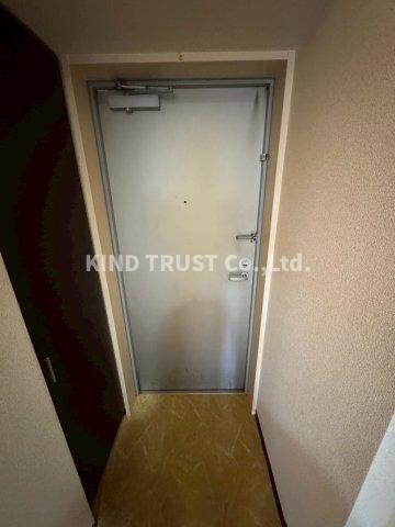 玄関　明るい玄関です