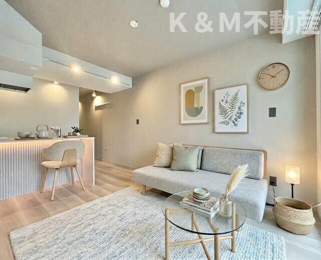 エントランス　落ち着いたエントランスです