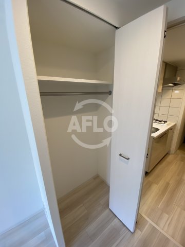 収納　エスリード南森町ラグシス　クローゼット