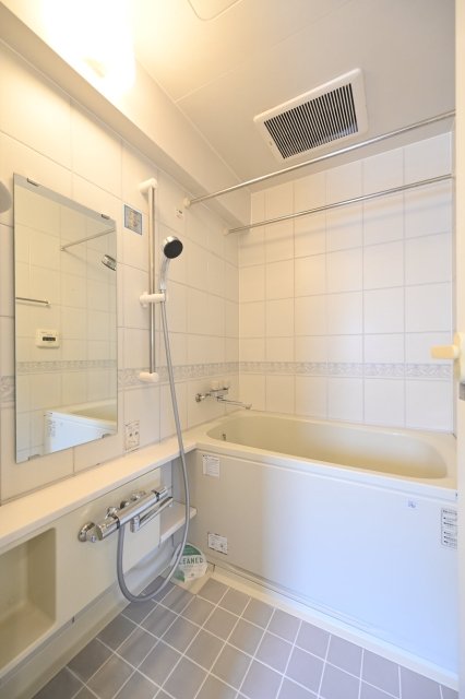 バス・シャワールーム　風呂