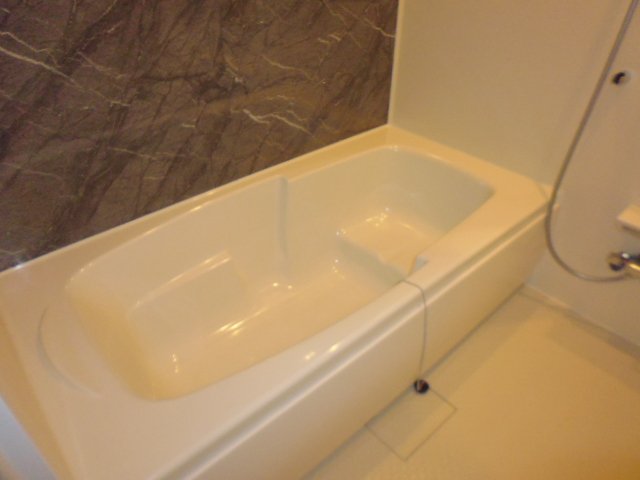 バス・シャワールーム　追い焚きバス