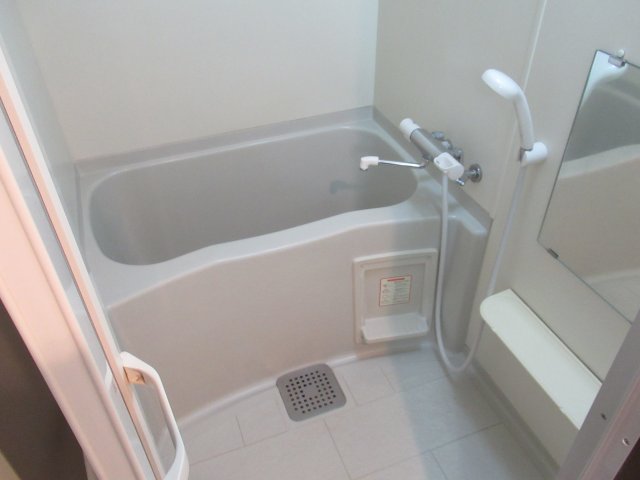 バス・シャワールーム　お風呂で日々の疲れを落としましょう