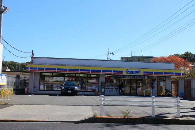 コンビニ　ミニストップ（コンビニ）まで540m