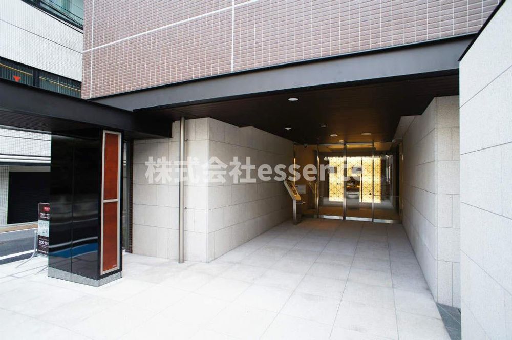 エントランス　弊社ではオンライン対応・現地対応可能です♪