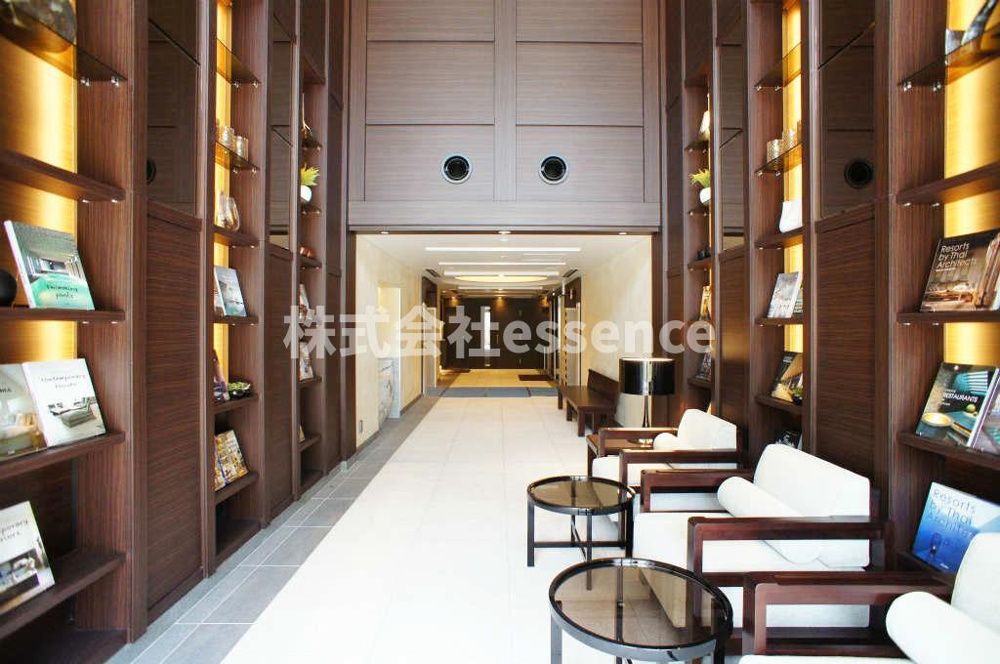 ロビー　弊社ではオンライン対応・現地対応可能です♪