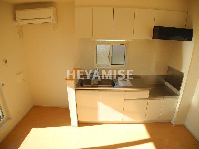 キッチン　※写真は反転タイプの写真です。