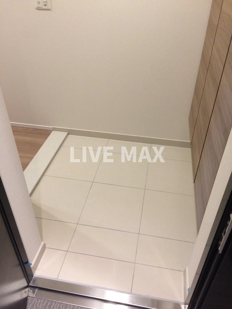 玄関　※別部屋のお写真になります