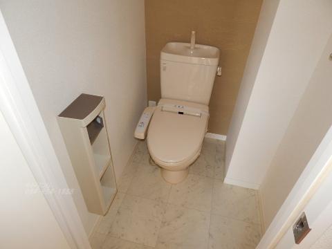 トイレ　シャワー付トイレ