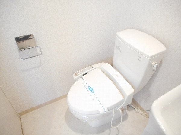 トイレ　ウォシュレット付きです！