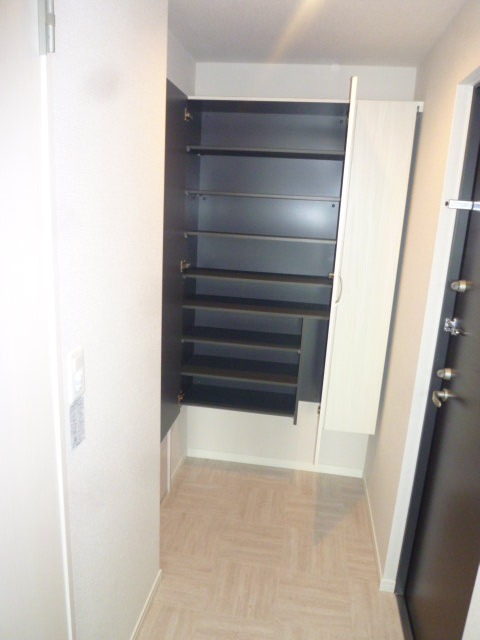 玄関　シューズボックスです♪