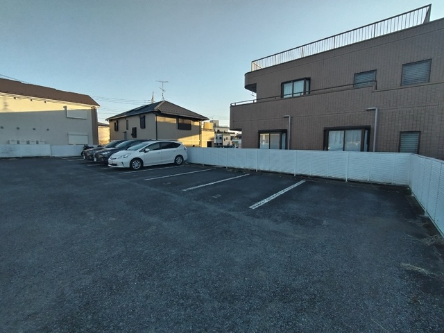 駐車場　駐車場（要空き確認）