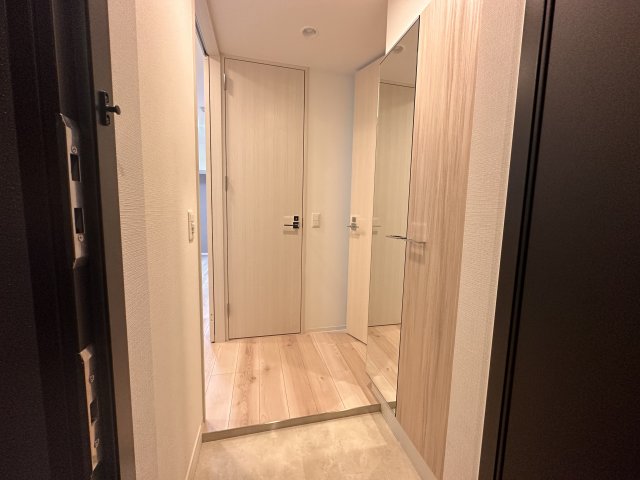 玄関　同一タイプです。