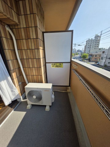 バルコニー　同物件別号室の写真です。