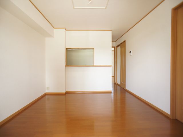 居室・リビング　快適に過ごせるエアコンが付いています♪