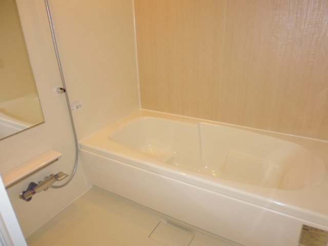 バス・シャワールーム　追い焚きバス